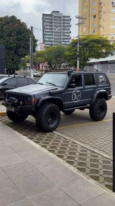 JEEP CHEROKEE 4.0 SPORT 4X4 6I 12V GASOLINA 4P AUTOMÁTICO JEEP CHEROKEE 4.0 SPORT 4X4 6I 12V GASOLINA 4P AUTOMÁTICO